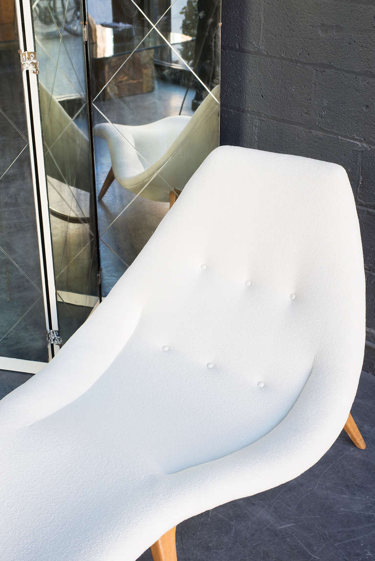 Mid-Century Chaise Longue In Good Condition In Brooklyn, NY