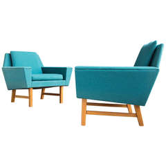 Pair of Scandinavian Modern Chairs