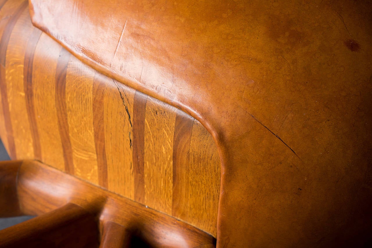 Fiberglass American Craftsman Giant Tick Chair