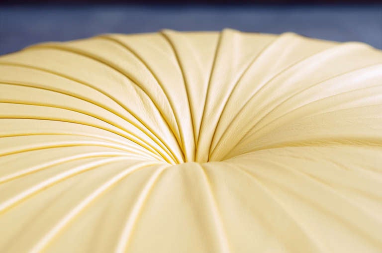 Poltrona Frau Pouf 2/2