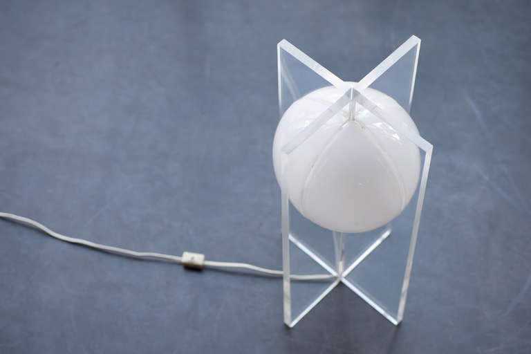 American An Acrylic Lamp
