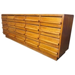 French Chest of Drawers in Oak French Chest of Drawers in Oak