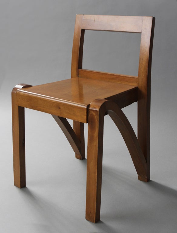 Beistellstuhl aus den 1930er Jahren mit einem frühen Beispiel für einen Sperrholzsitz. Stühle können separat verkauft werden. $1500.00 pro Stuhl.