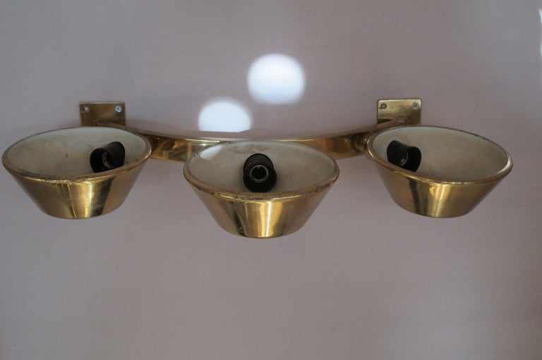 Pair of Wall Lamp Gino Sarfatti, brass and glass mod 147, three lights in very good condition.