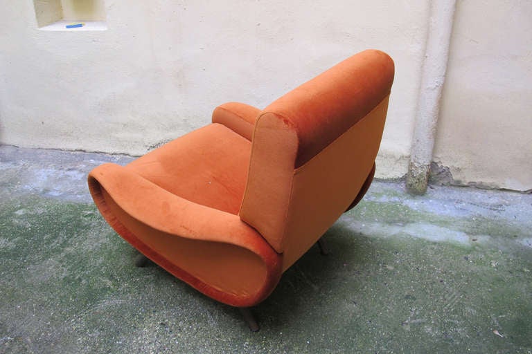 Lady - Arflex 
(1951) 
armchair designed by Marco Zanuso 

The Lady chair by Marco Zanuso is one of the symbols of Italian design of the 50s. Represents an innovation for the production of furniture, both for its shape, for the production