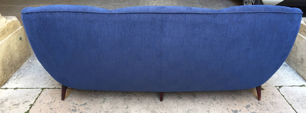 Curved Sofa, Italian Design In Excellent Condition In Verona, IT