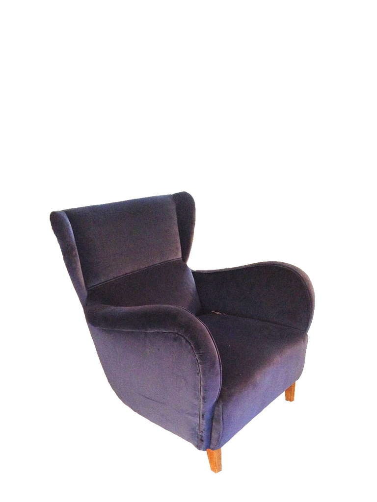 Pair of armchairs, Italian manufactured, in blue velvet fabric, in perfect condition, produced in 1950, wooden frame.