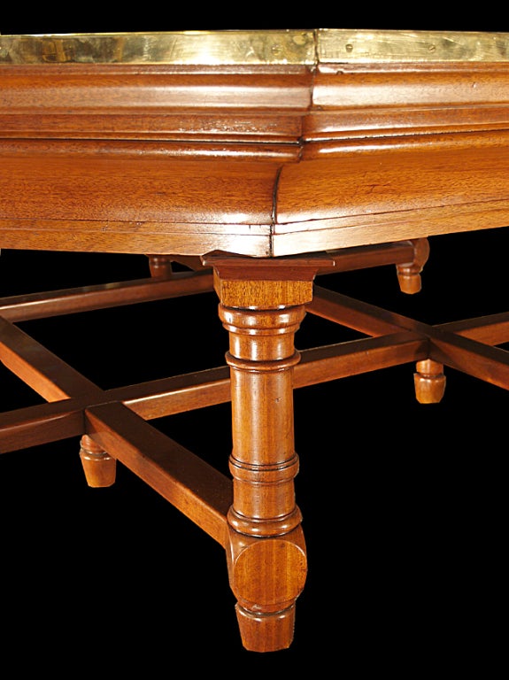 French 19th Century Louis XIV st. Octagonal Dining/Center table In Excellent Condition In West Palm Beach, FL