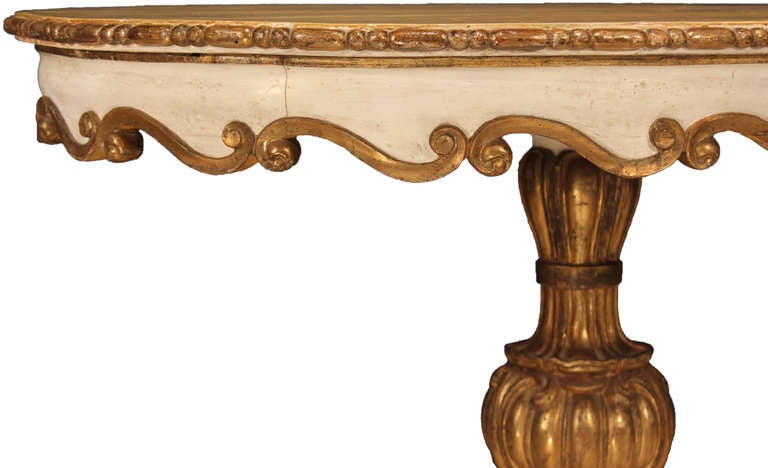 Italian 18th Century Polychrome And Mecca Oval Center Table