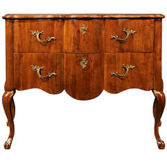 Italian 18th Century Venetian Walnut Commode 7