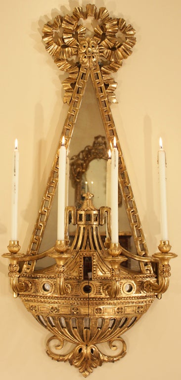 19th Century Italian Giltwood Mongolfiere Shaped Sconces 1