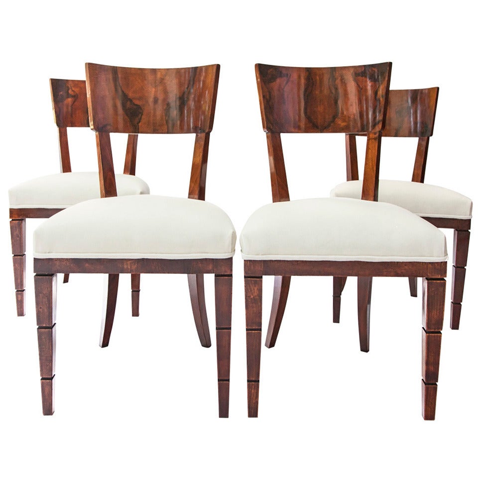 Very Rare and Important Set of Four Gio Ponti Dining Chairs in Walnut Root