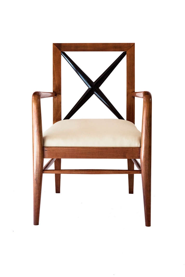 Elegant Tomaso Buzzi armchair, circa 1936 
elm wood ,black laquered elm , cotton  fabric 

Misure: h 87 cm 57 x 56 cm 
available with a pair of chair of the same original  forniture