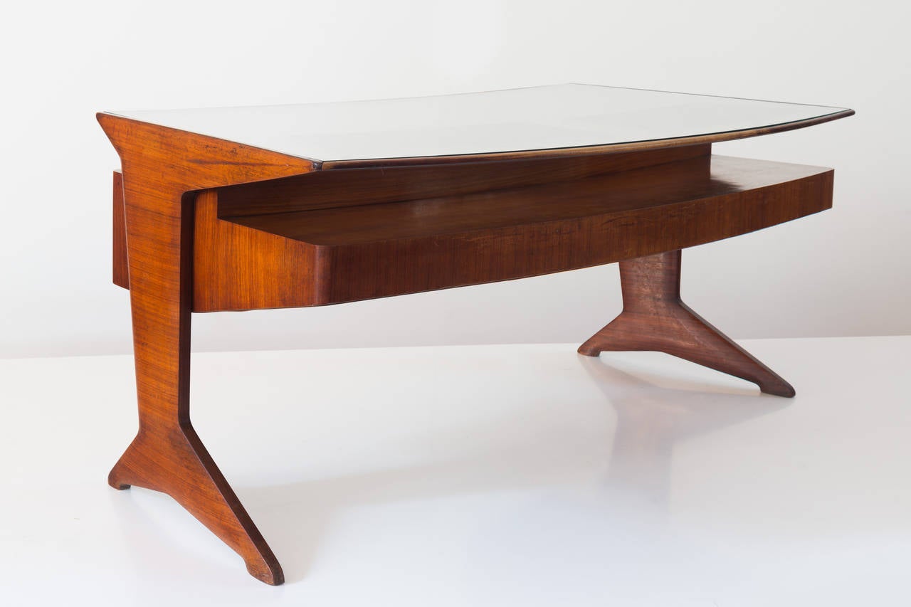 Important Rosewood Curved Writing Desk Attributed Guglielmo Ulrich, circa 1945 In Good Condition In Rome, IT