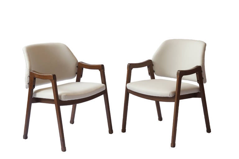 Set of 12 Ico & Luisa Parisi dining armchairs
model n. 
