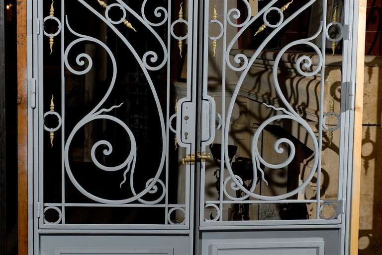 19th Century Parisian Wrought Iron and Bronze Entryway For Sale 3