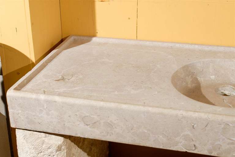19th Century Large French Stone Sink or Wash Basin from Cassis, France For Sale 1