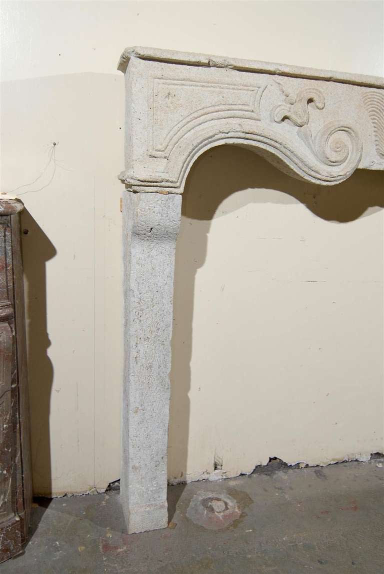 17th C. Carved Stone Mantel from Provence For Sale 1