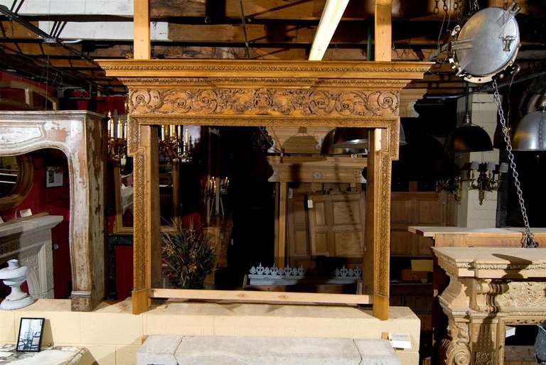 Early 19th c. Finely Carved Pine Georgian Mantel