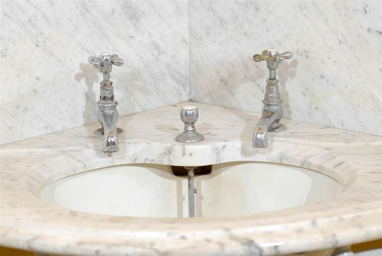 19th C. English Marble Corner Sink with Fixtures For Sale 4