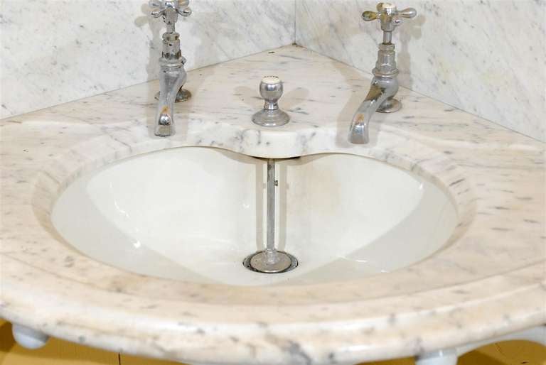 19th C. English Marble Corner Sink with Fixtures For Sale 3