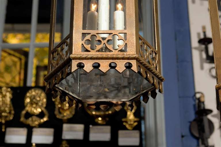 19th c. Cast Bronze New York City Gothic Style Lantern In Good Condition For Sale In Atlanta, GA