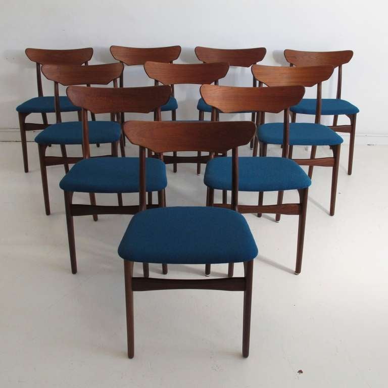 Set of 10 Mid-century Danish Dining Chairs In Excellent Condition In Oakland, CA