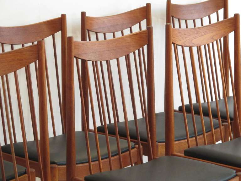 Mid-20th Century Suite of Eight Arne Vodder Dining Chairs and Table
