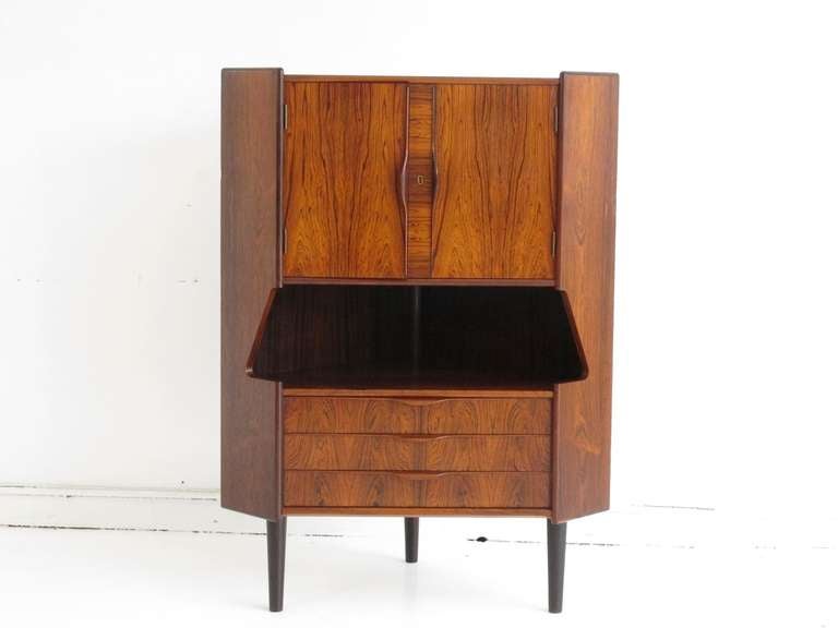 Omann Jun Rosewood Corner Bar Cabinet