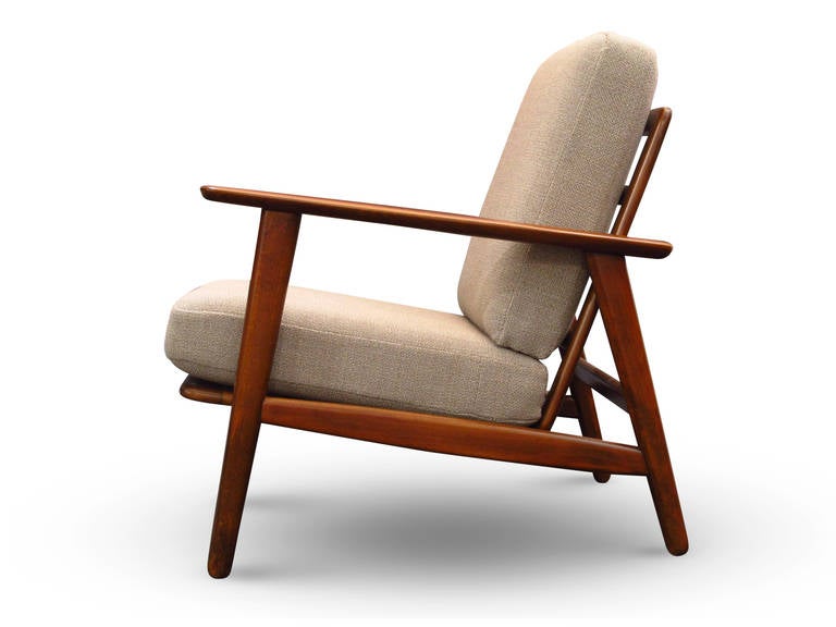Danish Early Hans Wegner Lounge chair for Getama