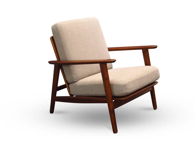 Early Hans Wegner Lounge chair for Getama 1