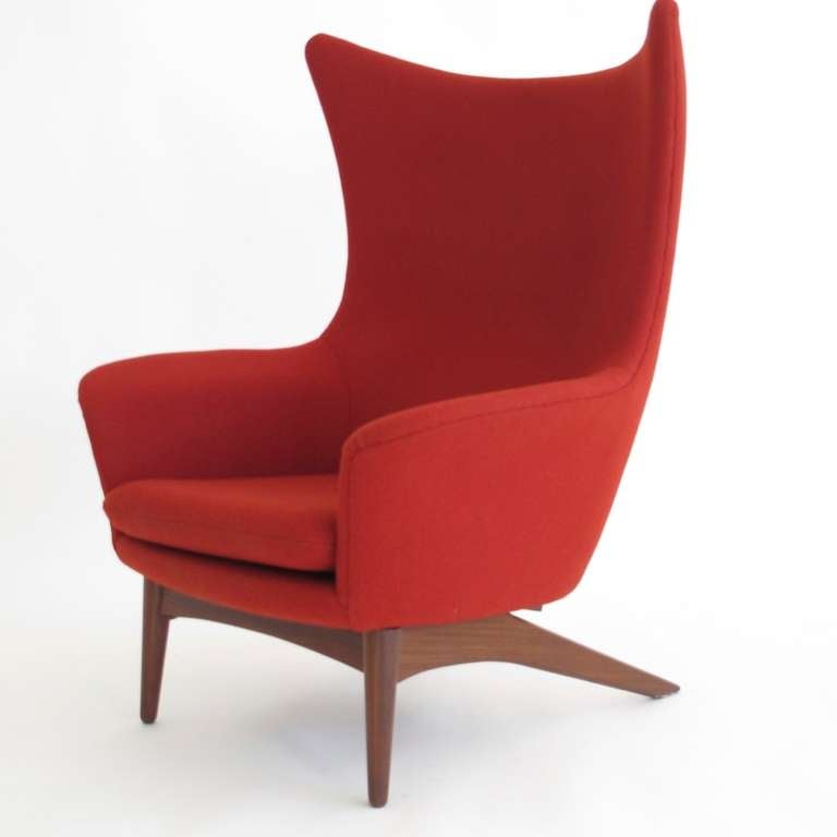 Reclining Highback lounge chair designed by H.W.Klein for Bramin. Spring tilt mechanism. Newly upholstered in red wool fabric.