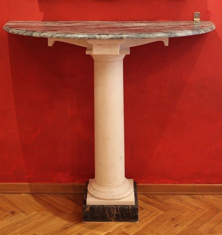 Pair of Italian Art Deco Marble Console In Excellent Condition In Firenze, IT