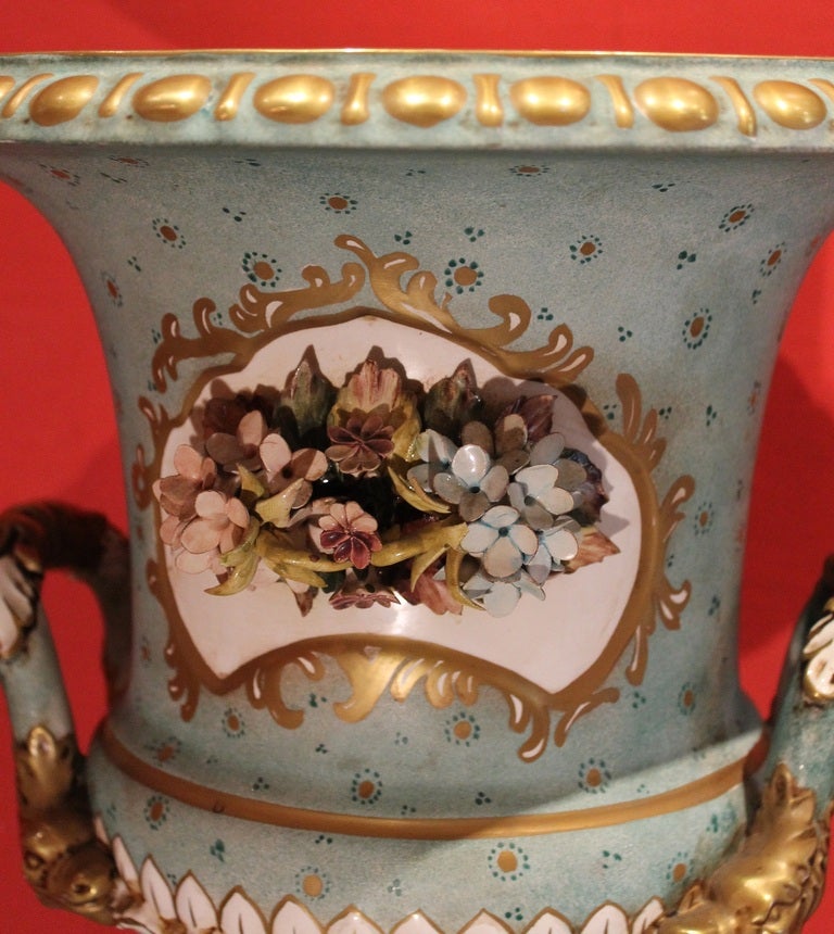 Antique Capodimonte Porcelain Medici Vase In Excellent Condition In Firenze, IT
