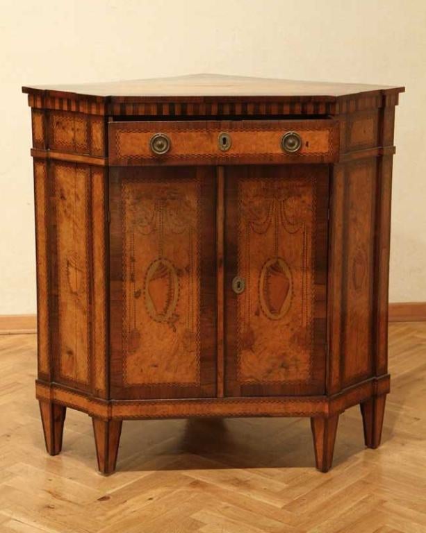 18th Century and Earlier English Corner Cupboard