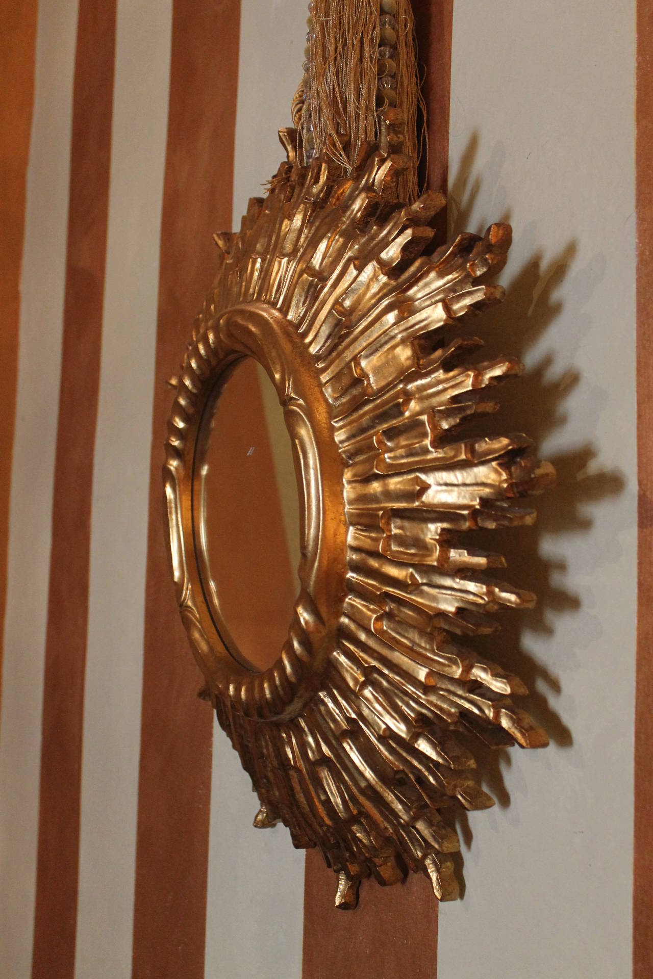 Italian 20th Century Giltwood Sunburst Mirror In Excellent Condition In Firenze, IT