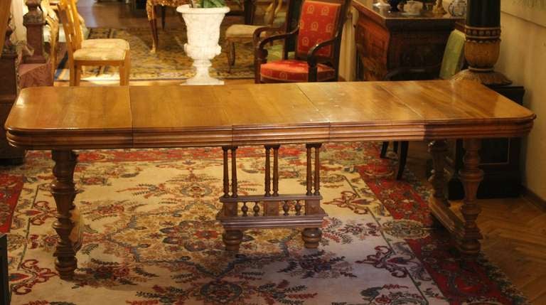 An Extensions Dining Table In Excellent Condition In Firenze, IT