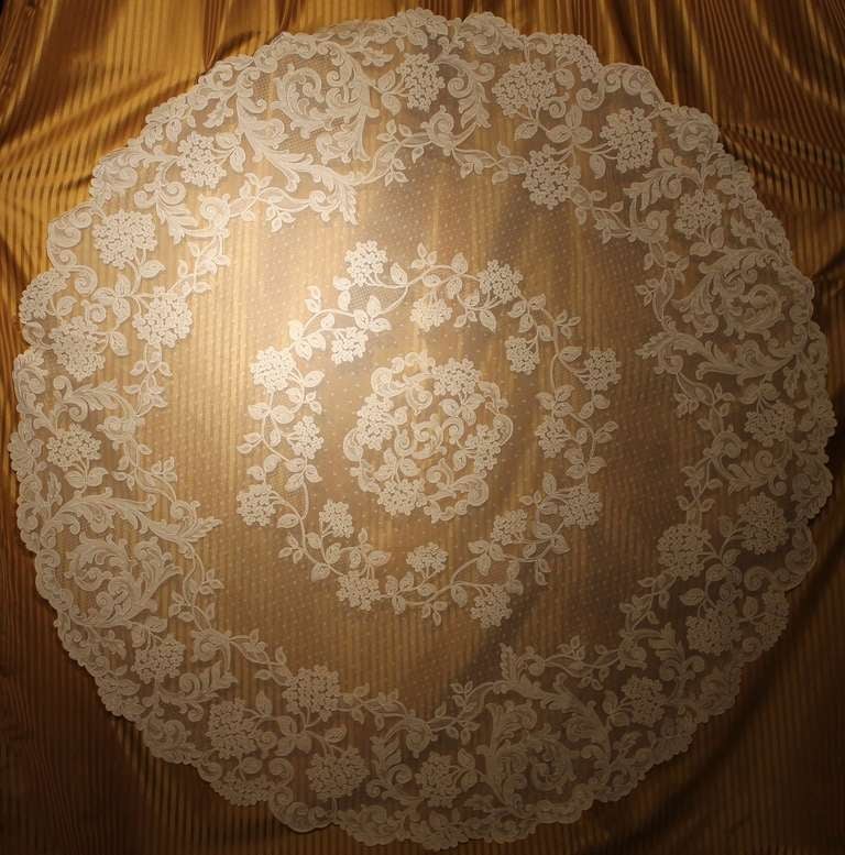 A set of Italian White Tulle Cutwork Tablecloth + 8 Napkins