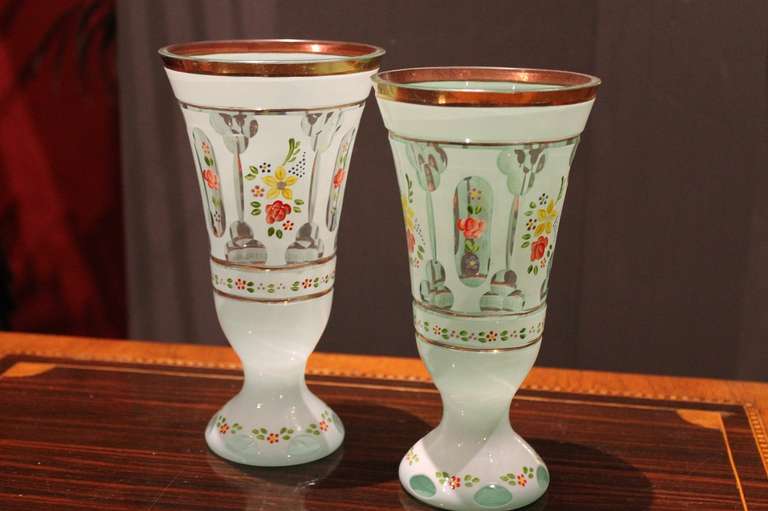 Tchèque Quatre verres de Bohème en cristal taillé, début du XXe siècle en vente