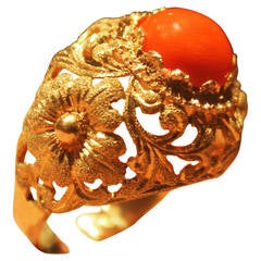 1950s Italian Yellow Gold and Coral Ring