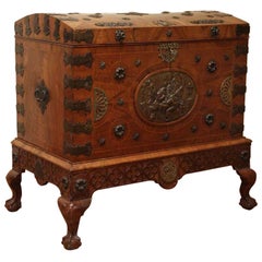 Antique Chippendale Style English 18th Century Burr Walnut Veneer Travel Dome Top Trunk