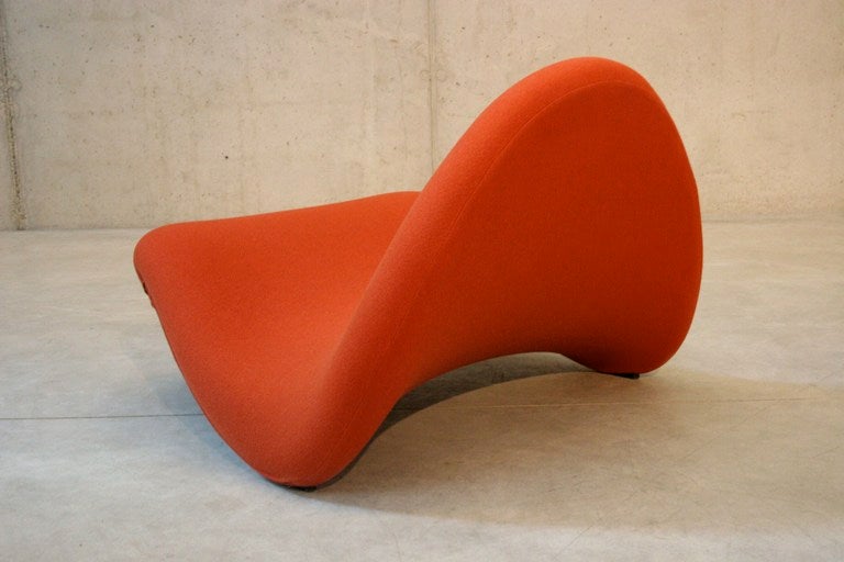 tongue lounge chair