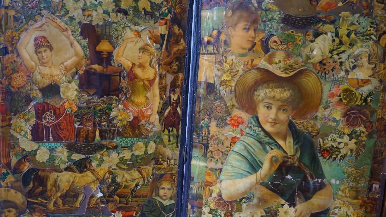 Decoupage Folding Screen Featuring a Collage of Figures In Good Condition In Antwerp, BE