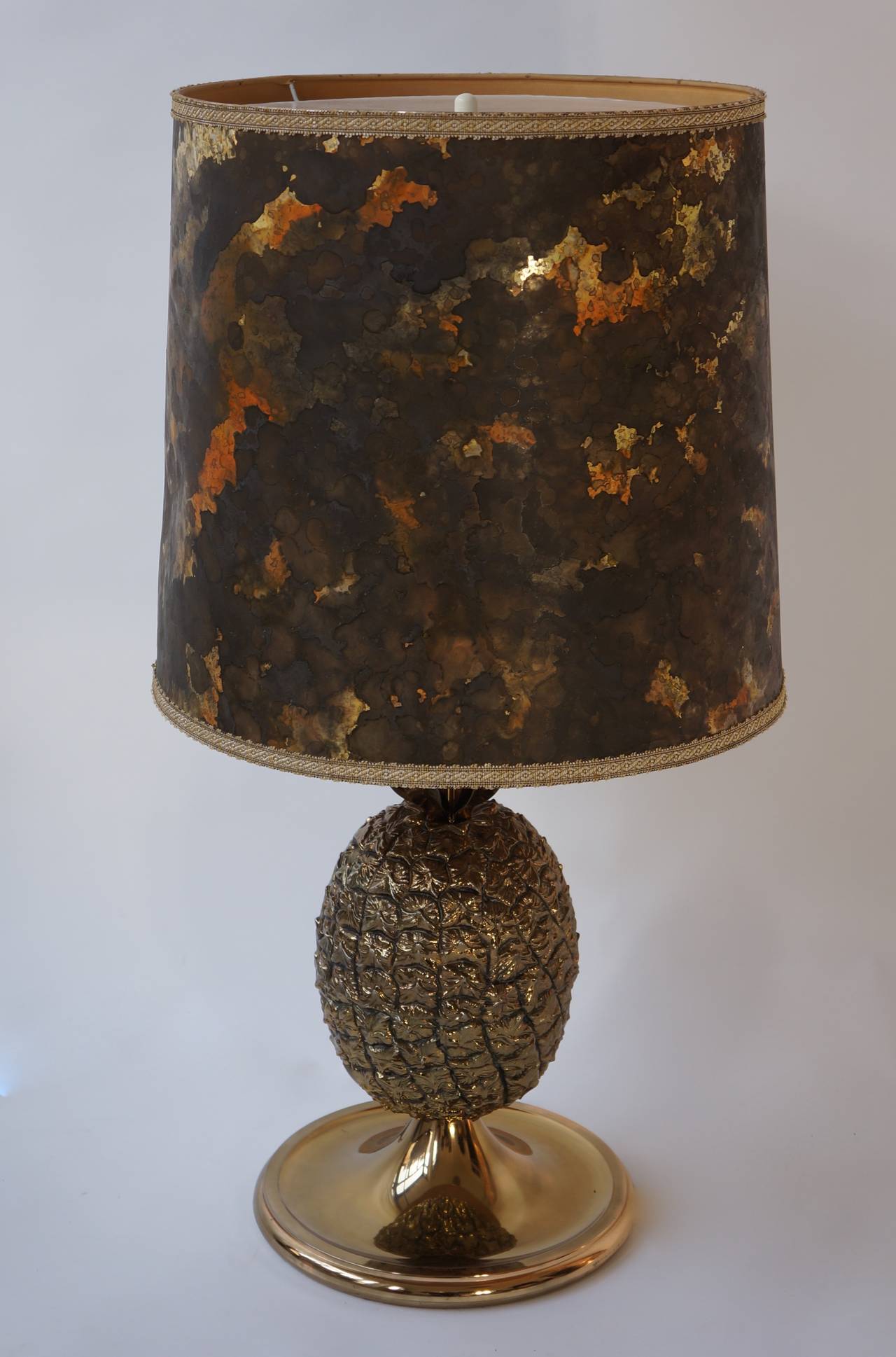 Lampe de table ananas de la Maison Jansen, style Hollywood Regency, France, années 1960 Bon état - En vente à Antwerp, BE