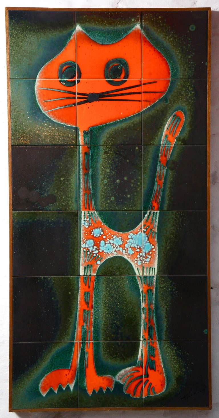 Decorazione artistica da parete in piastrelle di ceramica di un gatto.
Altezza 94 cm.
Larghezza 47 cm.
Profondità 3 cm.