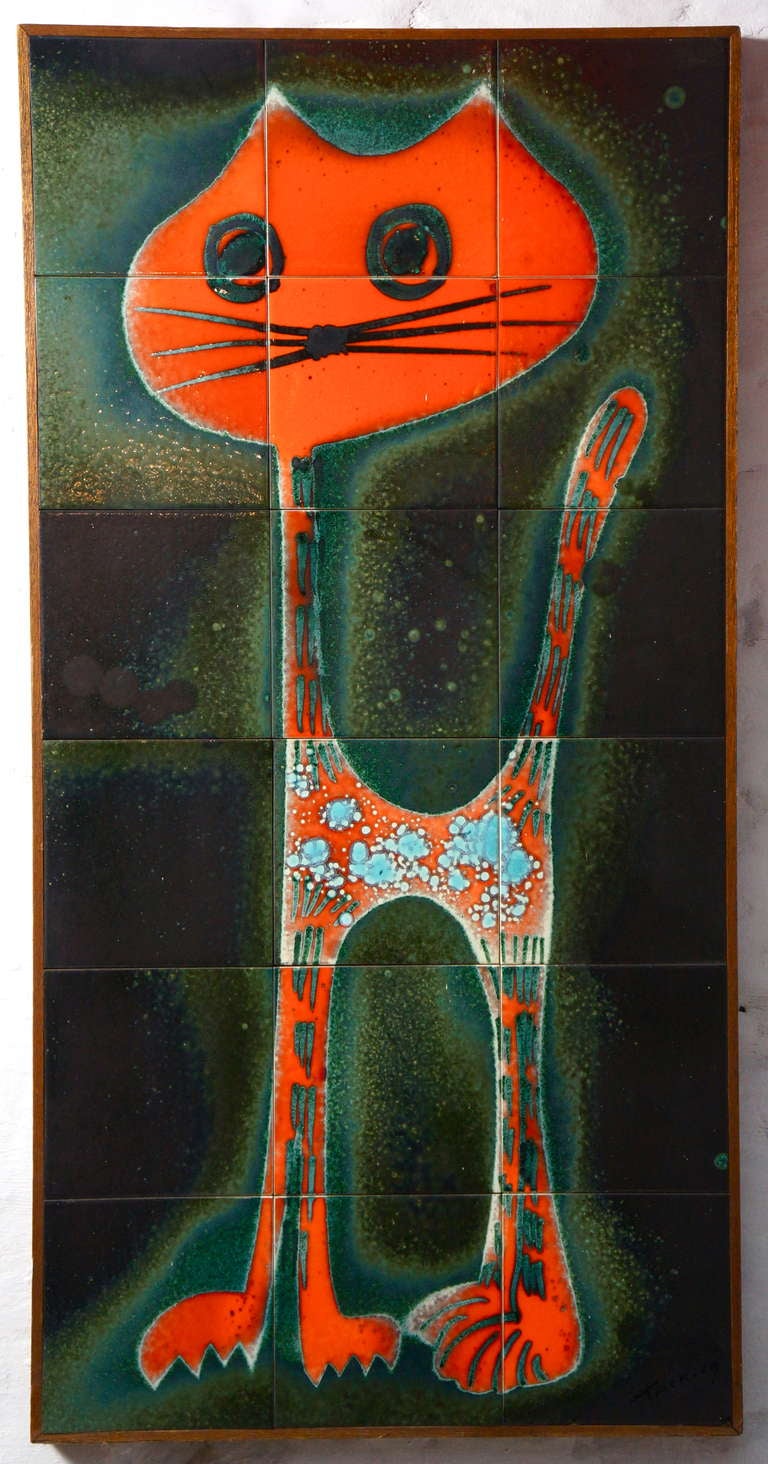 Décoration murale en carreaux de céramique d'un chat.
Hauteur 94 cm.
Largeur 47 cm.
Profondeur 3 cm.