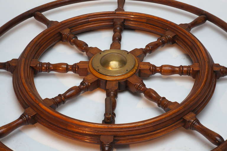 Antique Boat Steering Wheel In Good Condition In Antwerp, BE