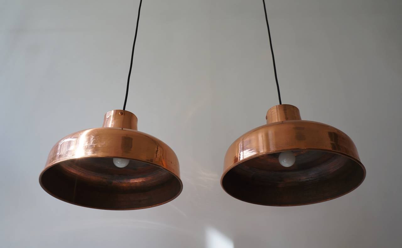Pair of Industrial Copper Pendant Lights In Good Condition In Antwerp, BE