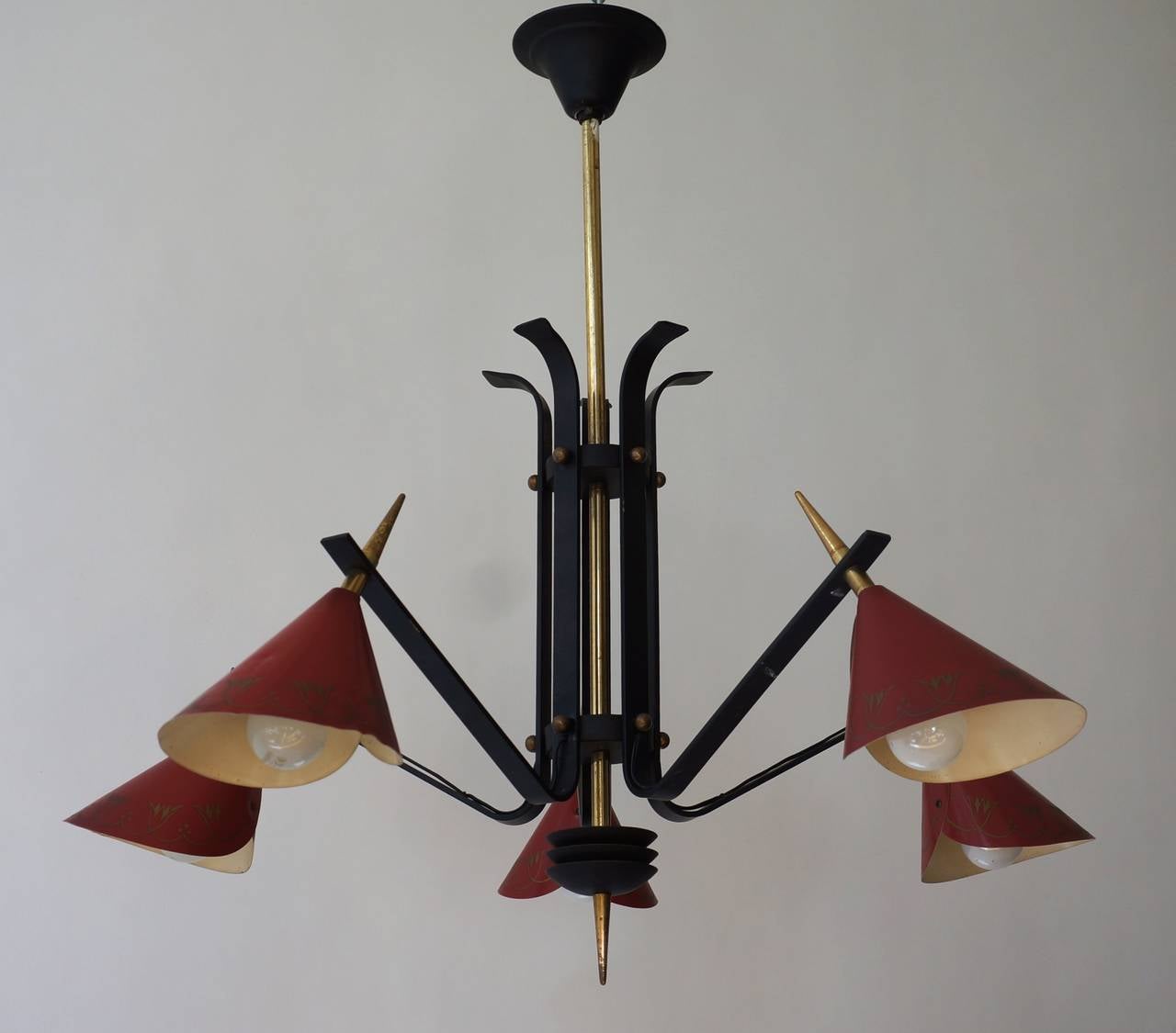 20th Century Italian 1950s Brass and Metal Chandelier For Sale
