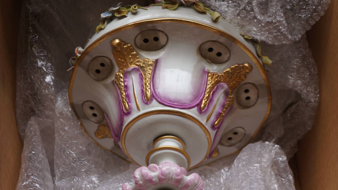 Capodimonte Porcelain Eight-Light Chandelier Italy 1